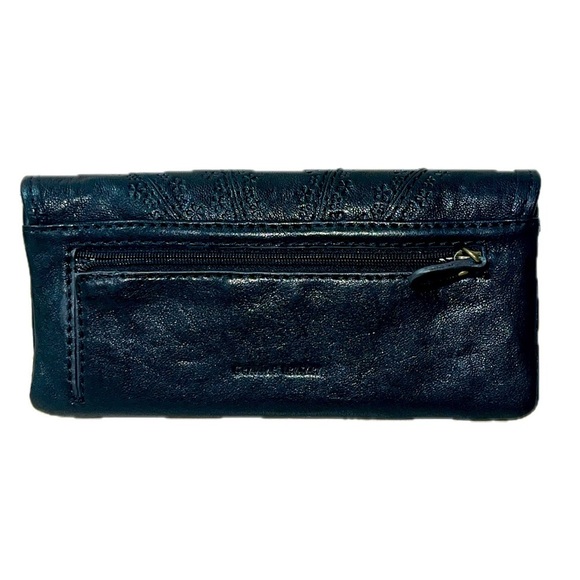 NWT Fossil Talita Flap Clutch Blk Leather Etched Embroidered Wallet Floral Liner - Picture 2 of 13